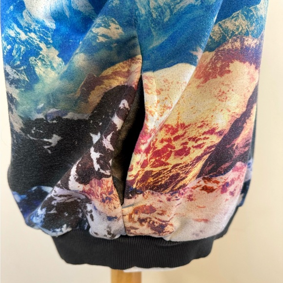 💎 LIMITED EDITION 💎    Adidas Unisex Crewneck Sweater - Picture 7 of 12